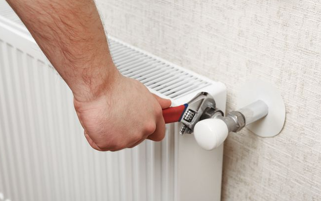 暖氣片溫控設(shè)施不能私自拆除，會(huì)導(dǎo)致樓棟水力失衡